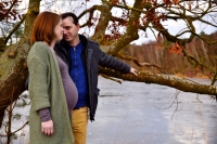 Zwangerschapsshoot bij het ven